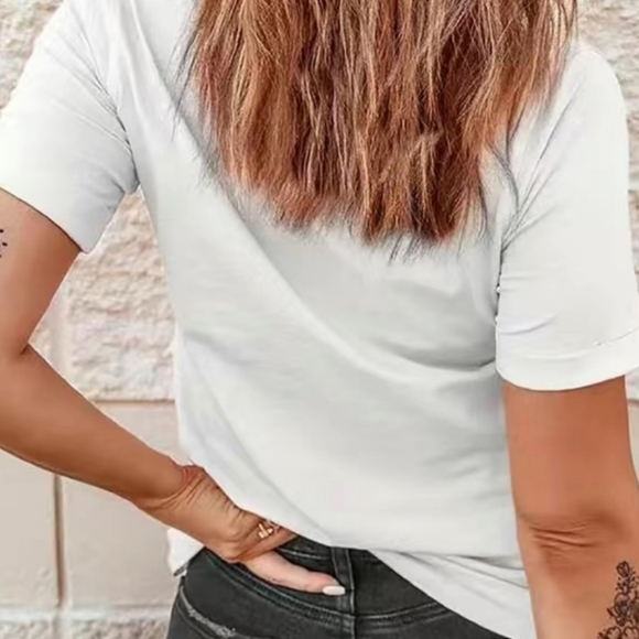 Retro Stay Weird T-shirt - Picture 4 of 4